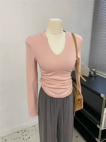 气质高级感粉色很温油V领两侧褶皱紧身长袖T恤女秋冬新打底衫针织商品大图
