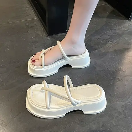 网红粗跟厚底凉拖鞋女夏外穿2023新款百搭仙女风松糕一字沙滩拖鞋图片