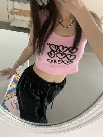 甜酷小吊带背心女内搭2024新款夏季打底辣妹无袖外穿印花爱心上衣图片