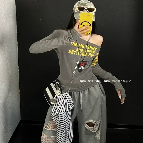大领口斜肩打底衫女秋冬修身显瘦字母印花长袖t恤高腰短款性感潮图片