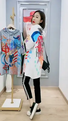 设计感小众印花宽松拼接连帽短袖T恤女夏装新款大码中长款上衣ins图片