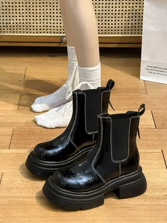 黑色英伦风马丁靴女2023年秋季新款百搭厚底短靴切尔西靴子烟筒靴图片