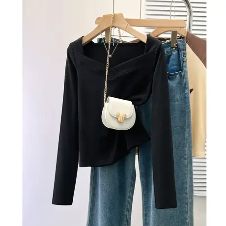 设计感不规则方领打底衫女2024春季新款磨毛修身T恤内搭纯色上衣图片