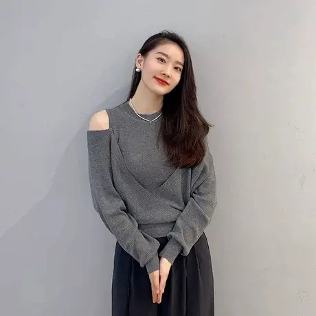 灰色慵懒风镂空露肩长袖针织衫女2025新款早秋宽松设计感洋气上衣商品大图