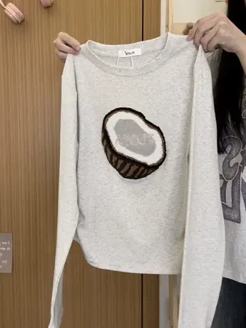 红续植绒椰子字母正肩长袖T恤女设计感ins日系打底衫上衣秋冬新款图片