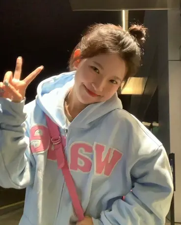 连帽卫衣女2025新款春秋季上衣小个子宽松韩系慵懒风薄款开衫外套商品大图