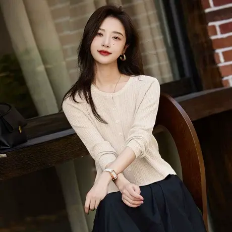 时尚气质温柔针织衫2023年秋季新款女装纯色圆领长袖修身短款上衣商品大图