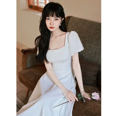 白色小晚礼服高端轻奢小众订婚礼服领证登记缎面露背蝴蝶结连衣裙图片