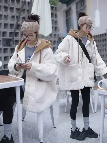 皮毛一体羊羔毛外套女秋冬2023新款韩系宽松拼接设计连帽加厚上衣商品大图