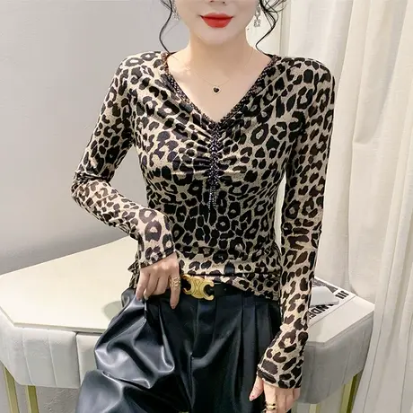 秋冬新款V领T恤女长袖性感豹纹烫钻上衣欧货褶皱百搭修身打底衫潮商品大图