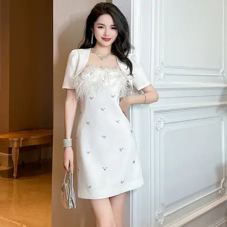 时尚百搭白色披肩短袖小坎肩夏季女装洋气时髦炸街修身开衫短外套图片