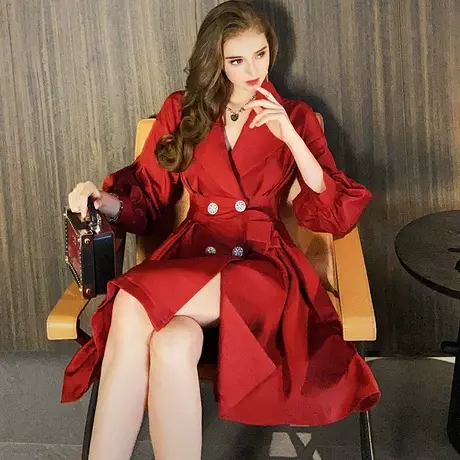 粉红大布娃娃2022新款百搭长款外套春复古设计感时尚灯笼袖风衣女图片