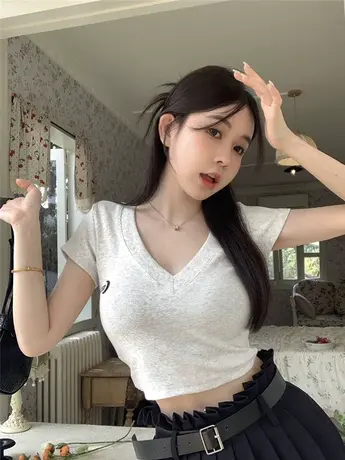港风复古设计感短袖t恤女短款紧身辣妹显瘦打底衫露脐内搭体恤ins商品大图