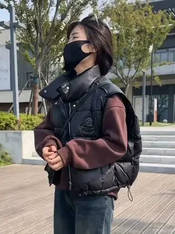 欧货立领拼接羽绒马甲女2023冬季宽松显瘦白鸭绒无袖坎肩马夹外套商品大图