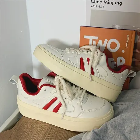 Betoo 皮面韩系小白鞋女2022新款秋季小众原创百搭休闲板鞋运动鞋商品大图