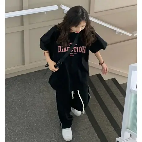 黑色短袖t恤女夏季新款设计感小众女2023年新款衣服休闲爆款上衣图片