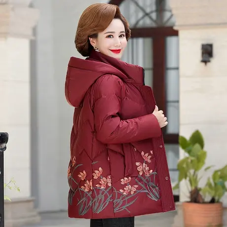 鸭鸭羽绒服女款2023年新款中老年妈妈装短款简约宽松秋冬外套W图片