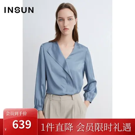 恩裳商场同款春季潮流不对称领口时尚褶皱光泽舒适衬衫商品大图