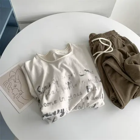 毛边印花字母长袖薄款打底衫女温柔杏色宽松打底上衣长袖T恤女秋商品大图