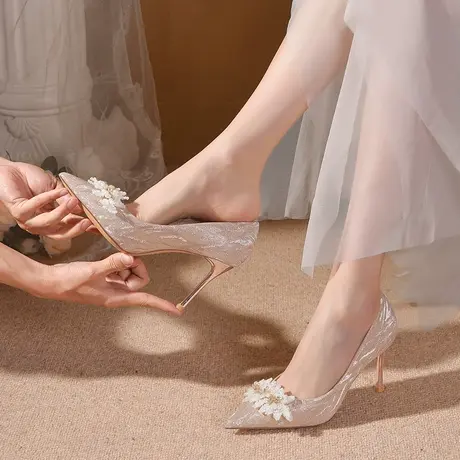 婚鞋女2023年新款新娘鞋秀禾主婚纱两穿法式水晶高跟鞋小众高级感图片