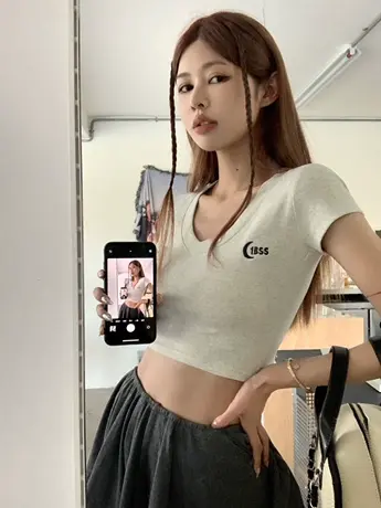 美式辣妹纯欲v领短款上衣设计感小众别致修身打底衫短袖t恤女夏季商品大图