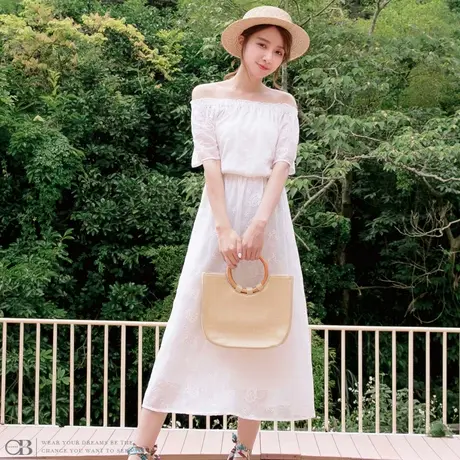 桔熊夏季白色浪漫蕾丝松紧一字领露肩长款连衣裙子女神大码DA6574图片