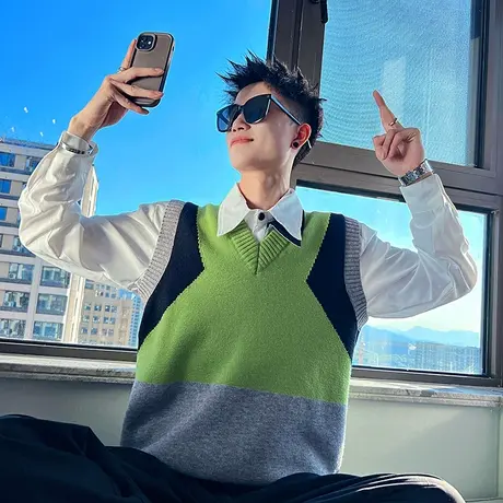 个性拼色针织马甲男秋冬新款潮流韩版小众高级轻熟风毛衣打底背心商品大图