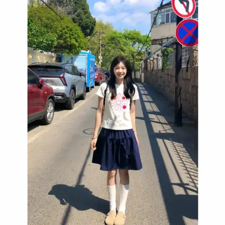 粉色花朵白色正肩短袖t恤女夏季新款修身显瘦设计感小众收腰上衣商品大图