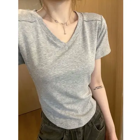 弧形下摆V领半袖T恤女夏装修身短款打底小衫辣妹紧身鱼骨短袖上衣商品大图