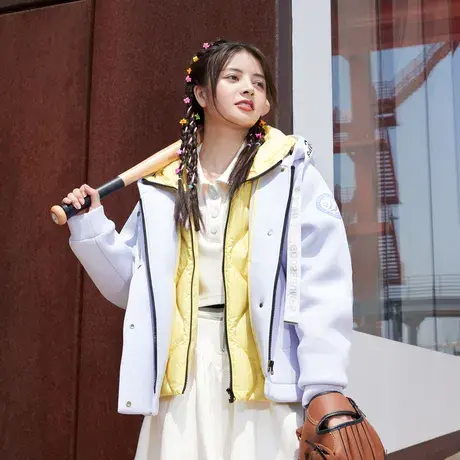 【谷爱凌同款】波司登奥莱女士鹅绒短款一衣三穿连帽羽绒服图片