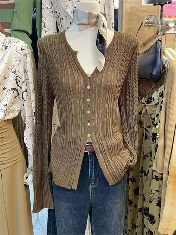 十三行秋装新款减龄薄款修身显瘦百搭V领长袖打底针织上衣女士潮商品大图