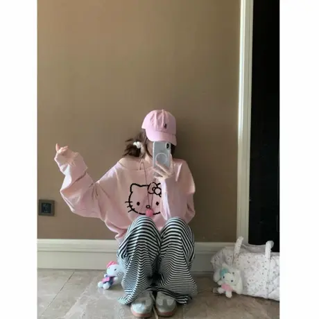 美式HelloKitty印花卡通斜领卫衣女2025早秋可爱休闲韩版露肩上衣商品大图