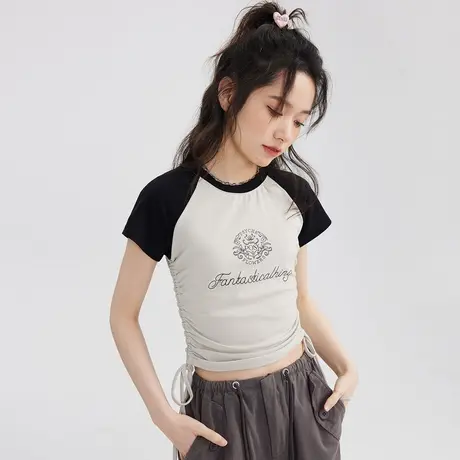 尔给两边抽绳短款上衣女夏季设计感小众修身字母印花插肩短袖t恤图片
