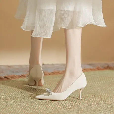法式水钻配裙子高跟鞋2023年春季新款气质名媛尖头职业单鞋女细跟图片