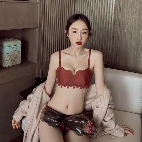 荷韵阁复古蕾丝小胸聚拢红色喜庆内衣女加厚无钢圈调整型文胸套装图片