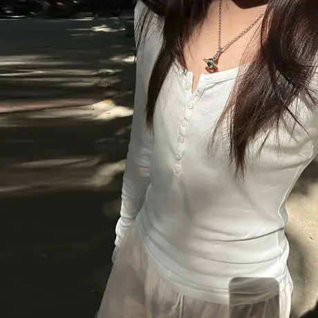 chic甜辣妹圆领长袖T恤女春秋修身韩版设计感小众纽扣亨利衫上衣商品大图