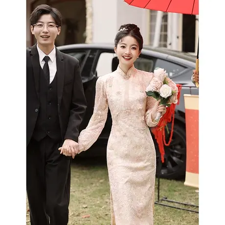 粉色旗袍敬酒服2023新款新娘高级感订婚礼服女冬季长袖蕾丝中长款商品大图