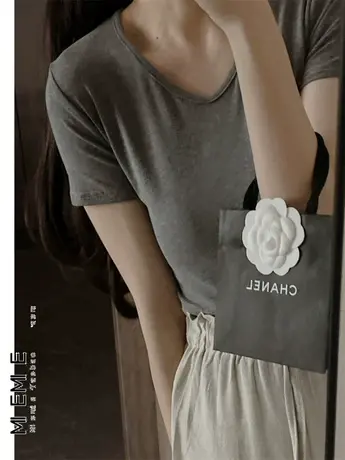 软软绵绵。温柔知性鹅蛋领V领莫代尔女夏百搭打底圆领纯色短袖T恤商品大图