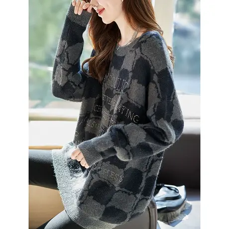 宝诗黎圆领字母烫钻时尚格子套头毛衣女2024春秋季新款宽松针织衫商品大图