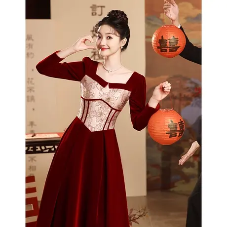 红色敬酒服2023新款新娘订婚裙礼服冬季长袖加厚丝绒小个子中长款图片