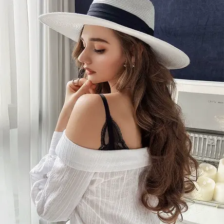 粉红大布娃娃吊带设计感小众短款上衣打底女2022新款露肩长袖衬衫图片