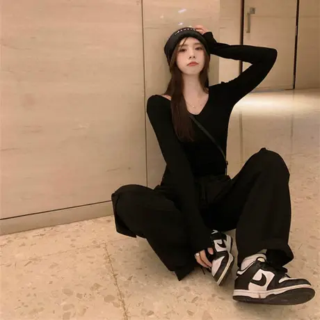 美式复古前后两穿长袖T恤女秋季设计感V领短款打底衫辣妹休闲上衣商品大图