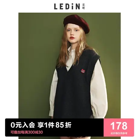 [预]乐町休闲针织马甲女2023年秋冬新款字母刺绣黑色毛衣马甲宽松图片
