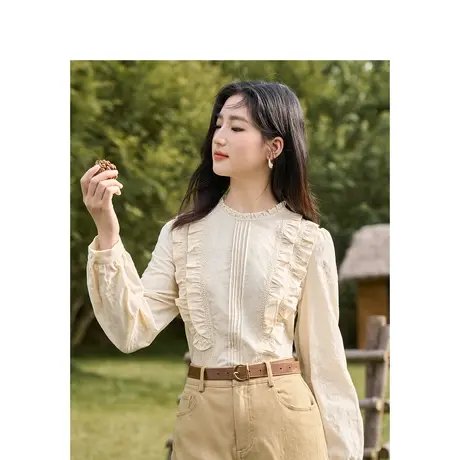 茵曼设计感木耳边拼接塔克褶提花衬衣2023秋女装新款花边圆领上衣图片