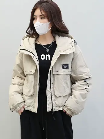 贴标工装羽绒服女短款2023年冬季新款小个子连帽休闲户外运动外套图片