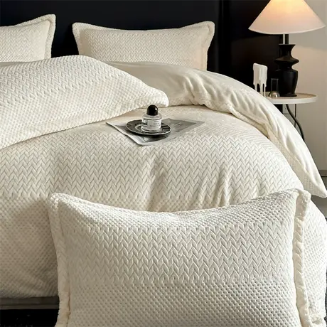 北极绒冬季牛奶绒床上四件套2025新款加厚珊瑚绒法兰绒床单被套图片