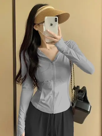 冰丝防晒衣女夏季2023新款薄款透气外套修身显瘦户外防晒开衫上衣图片