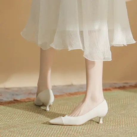 法式小跟鞋女2023年春夏季新款不累脚杏色细跟单鞋简约气质高跟鞋图片