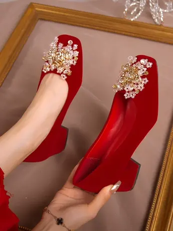 红色婚鞋女秀禾服婚纱两穿新娘鞋孕妇可穿粗跟订婚结婚单鞋不累脚商品大图
