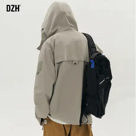 男士登山服冲锋衣男款防风外套男秋季休闲运动连帽工装飞行员夹克商品大图